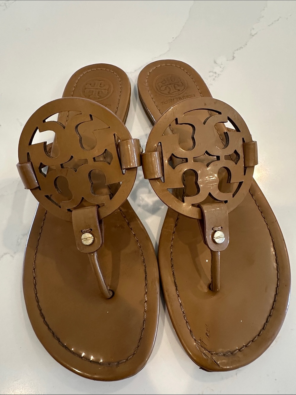 Tory Burch Sand Patent Leather Miller Sandals Size 9